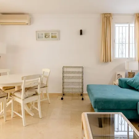 Confortable Urbanizacion El Paraiso * إِستيبونا
