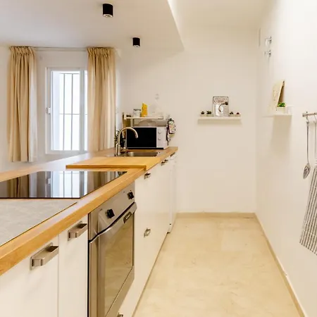 Confortable Urbanizacion El Paraiso إِستيبونا