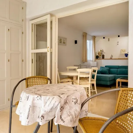 Confortable Urbanizacion El Paraiso Appartement