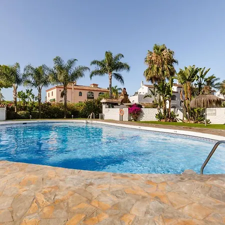 Confortable Urbanizacion El Paraiso Apartment Estepona